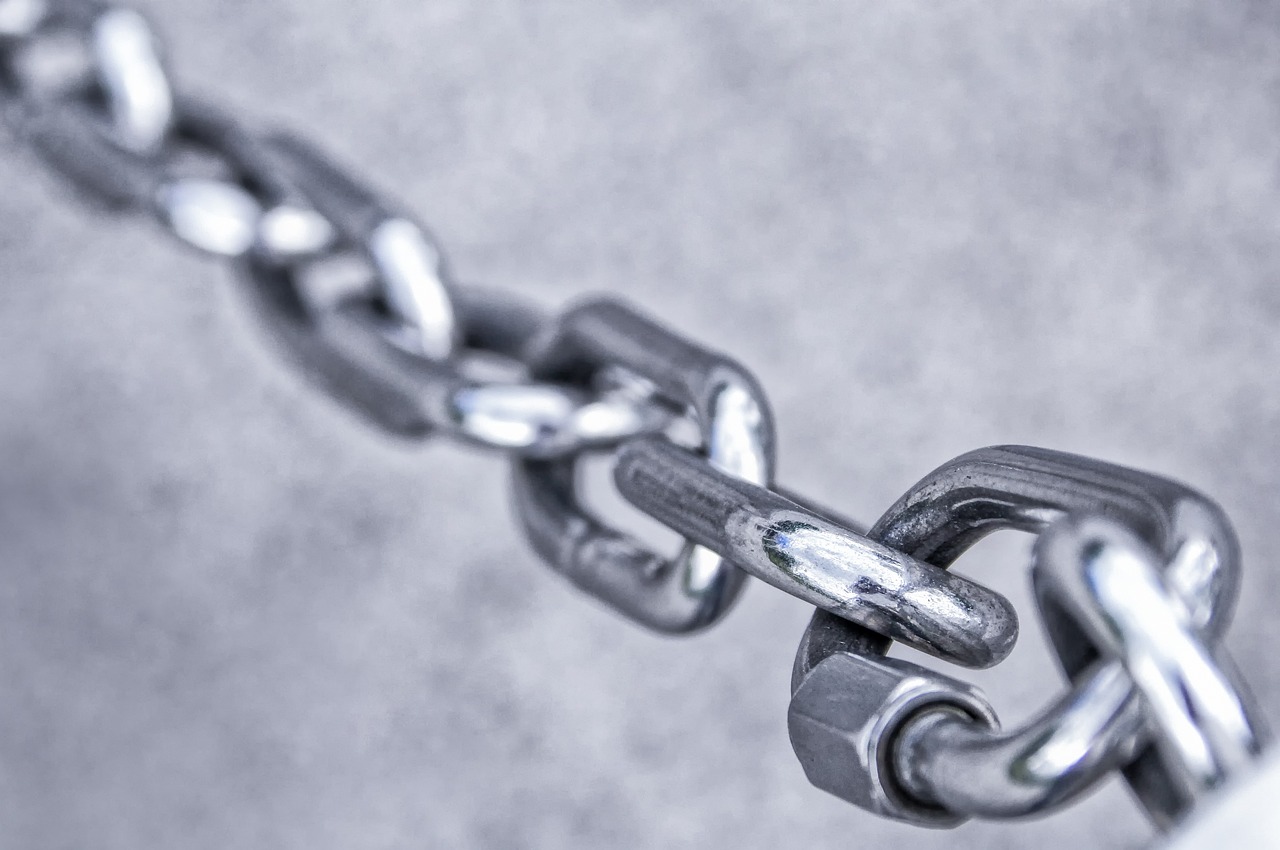 Balancing Social Relationships and Online Security